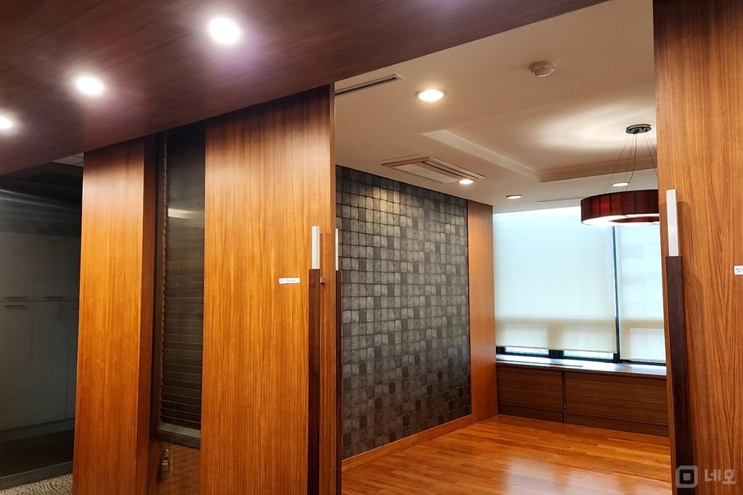 양재역 인근, 접근성 우수한 서초동 3층, 4층 사무실 임대 매물의 2번째 사진