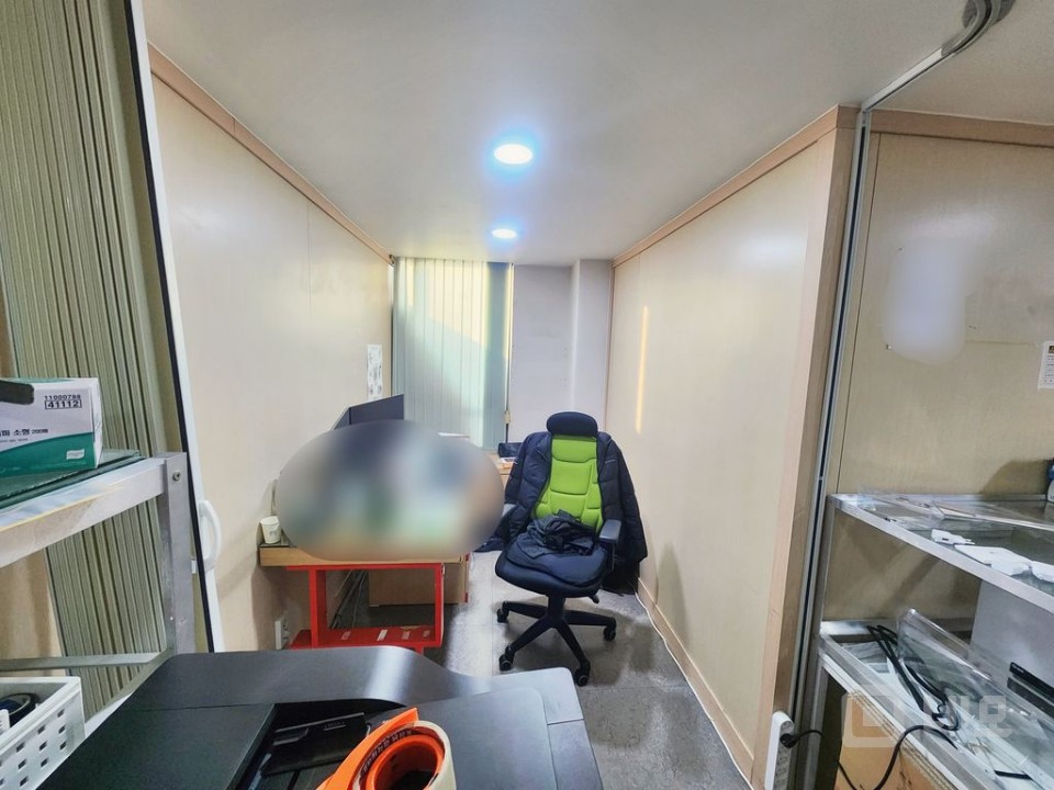 📍압구정역 구분룸+테라스 오피스📍 매물의 6번째 사진