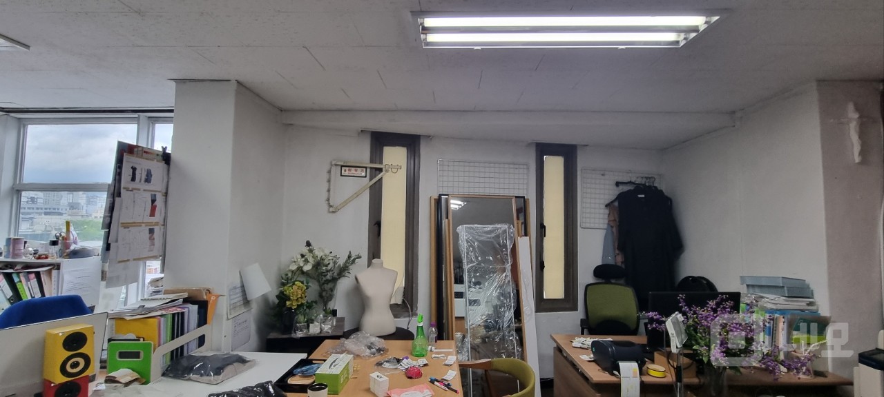 신당역 2호선 4분거리 4층 사무실, 엘리베이터 있음 매물의 3번째 사진