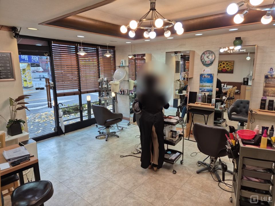 가락동 시설양도 가능한 미용실 매물의 3번째 사진
