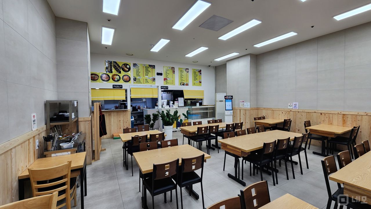 응암동 유동인구 많은 중심상권, 시설, 인테리어 깨끗한 분식집 매물의 1번째 사진