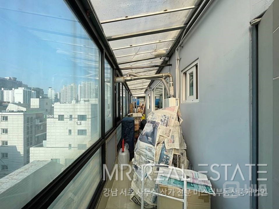 역삼역.S급가성비사무실.주차ACE.넓은베란다 매물의 13번째 사진