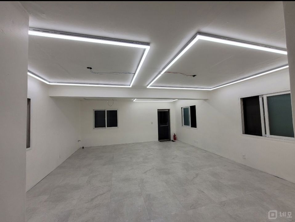 신설동역세권 리모델링된 1층상가 매물의 3번째 사진