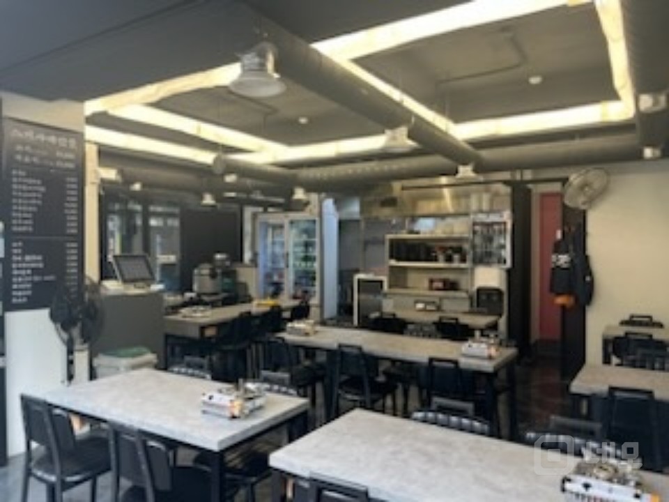 22평+서비스 5평  코너상가  매물의 7번째 사진