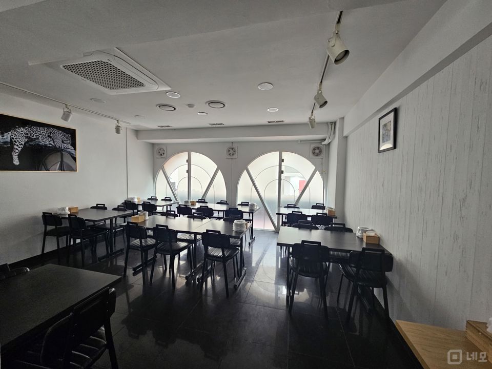 유동인구 많은 명동 메인상권 음식점 매물의 4번째 사진