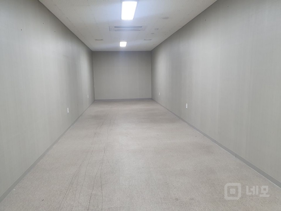 부천역세권 피노키오건물,8층,천정냉난방시스템,씽크대,편리한사무실 매물의 2번째 사진