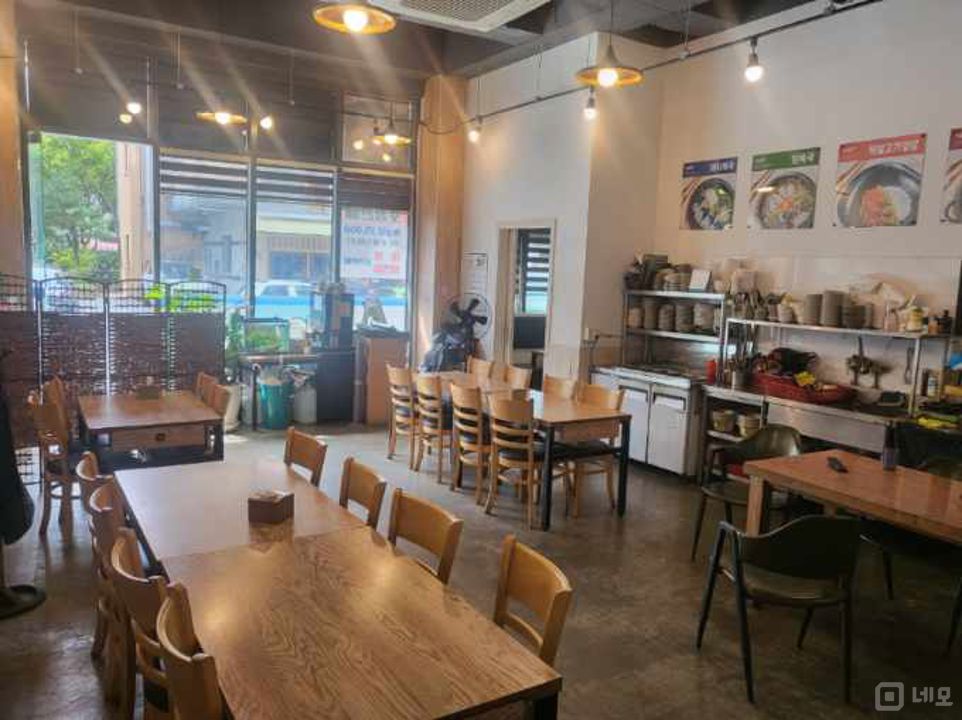 영통구 하동, 깔끔한 인테리어 완비된 1층 음식점 매물의 2번째 사진