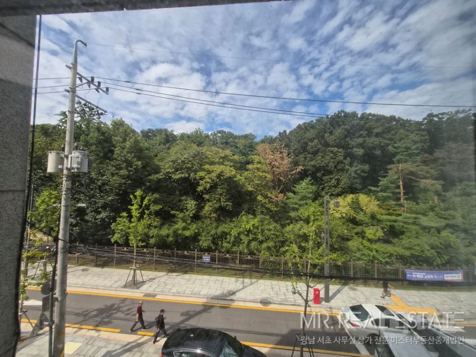 실사진 선릉역2분 선릉뷰 깔끔한 가성비 사무실 코너건물 엘베 매물의 1번째 사진