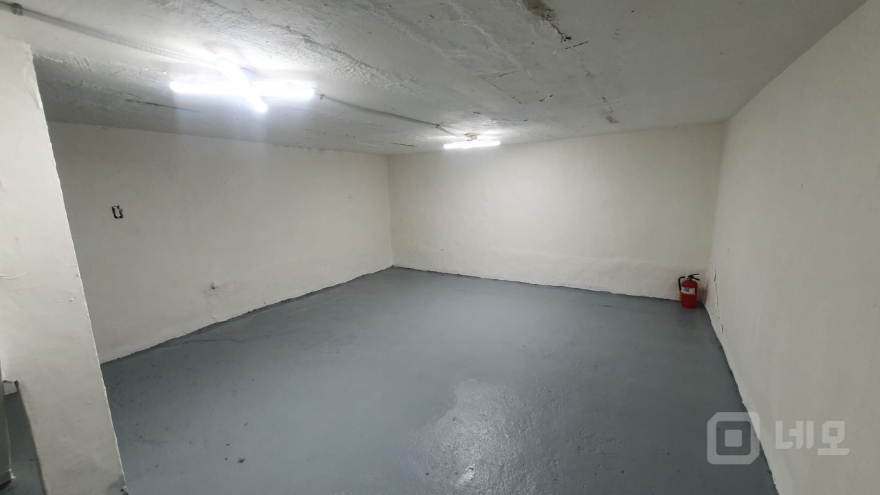 1,4호선 5분내 역세권 가장 저렴한 옥탑방과 지하실(창고) 매물의 1번째 사진