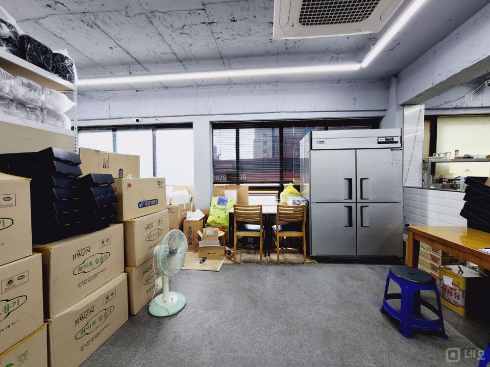 시설 집기 포함, 봉천동 2층 음식점 매물의 3번째 사진