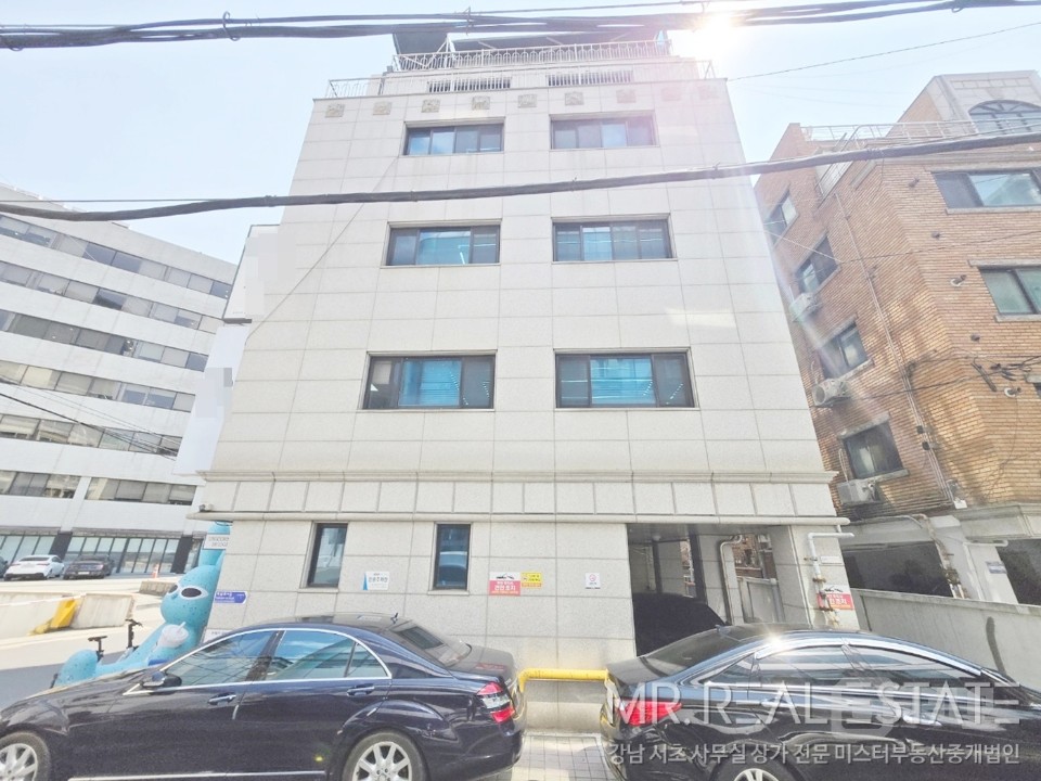 역삼동ACE.유리룸2.탕비有.주차1대.엘베有 매물의 1번째 사진