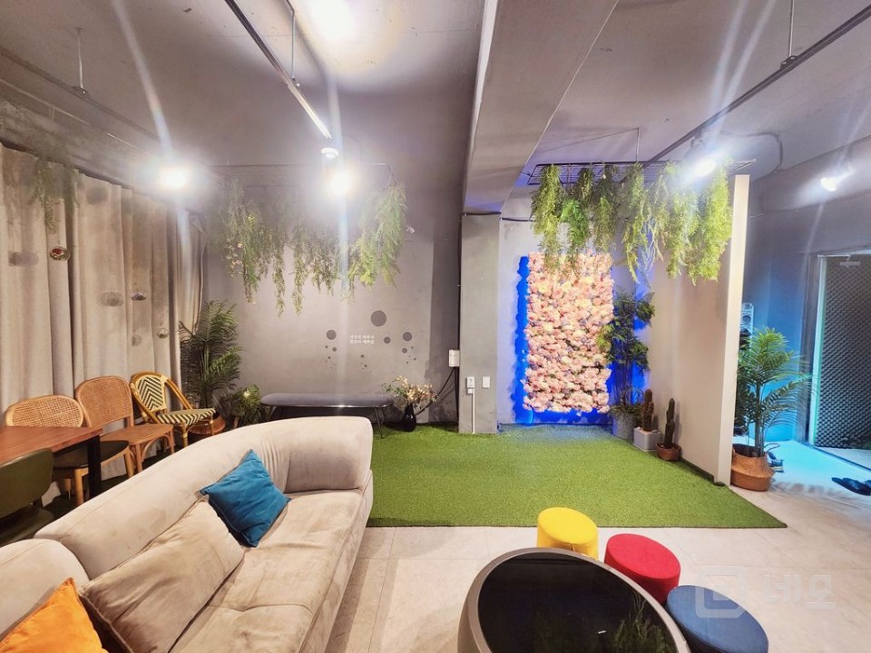 🎃논현역 시설 깔끔한 파티룸🎃 매물의 2번째 사진