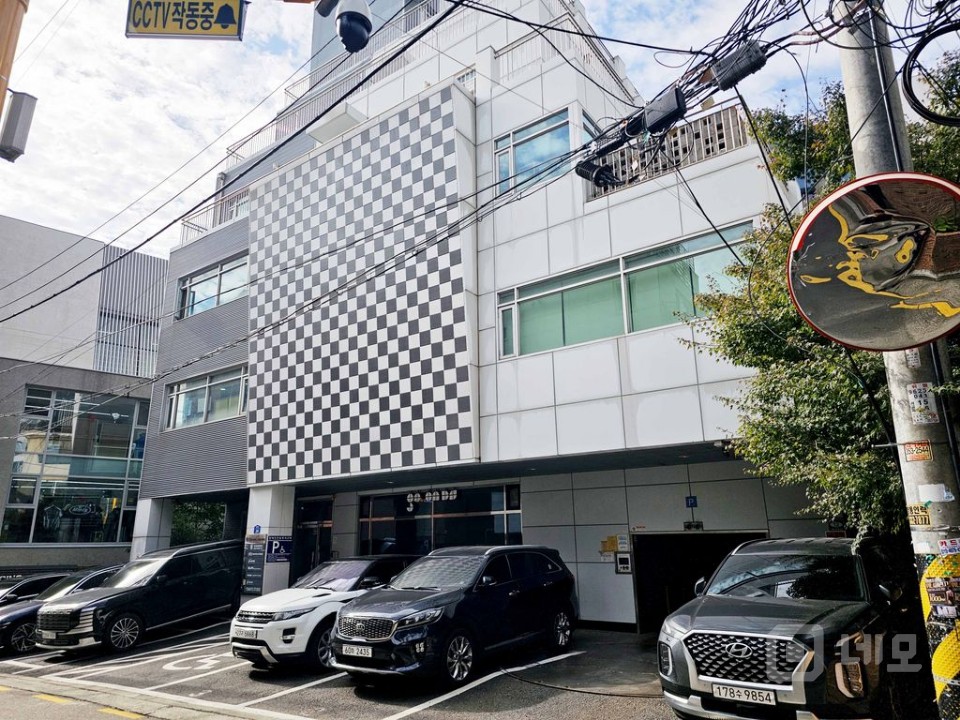 I세븐I 합정역도보2분 90평 인테리어 완비 사무실 매물의 15번째 사진