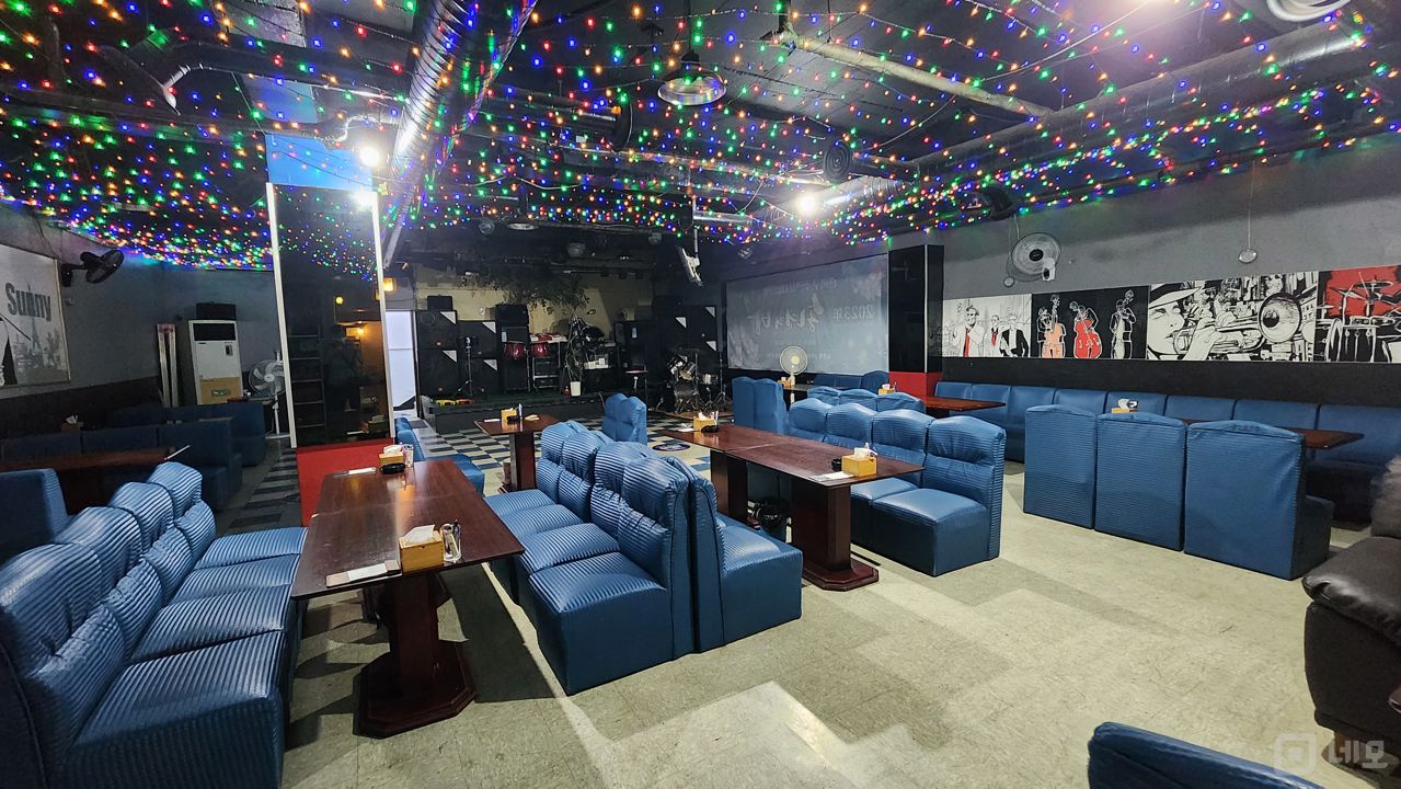 봉천동 번화가 위치, 시설, 인테리어 완비, 단골 많은 노래 주점 매물의 1번째 사진