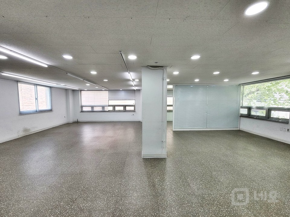 JS 홍대 역세권 갓성비 깔끔 룸1개 사무실 임대 매물의 3번째 사진