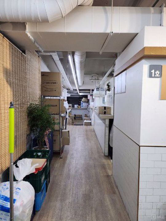 대로변 상권, 접근성 좋은 신림동 공유주방 매물의 1번째 사진