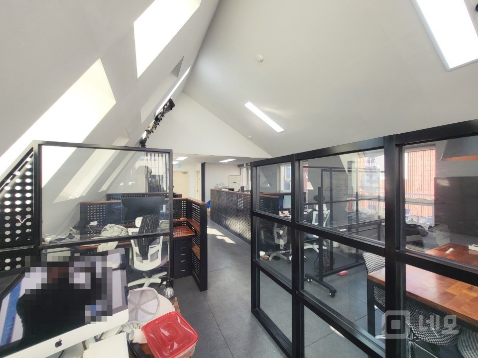 언주역 더블 테라스 특급 ACE 공간 높은층고 화이트톤 디자인 인테리어 매물의 18번째 사진