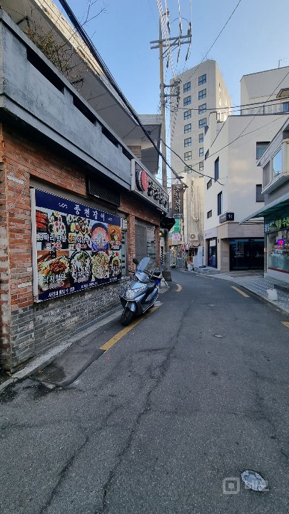 봉천중앙시장 인근 유동인구 많고 저렴한 임대료에 전용넓음 매물의 2번째 사진