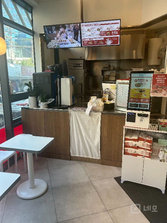 성수동 뚝섬역 인근 인테리어 완비된 햄버거 맛집 매물의 3번째 사진