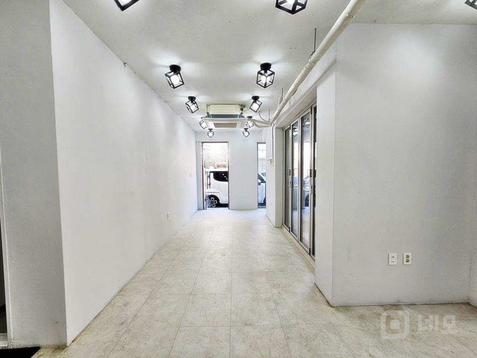 JS 신축급 1층 상가/사무실임대! 전용주차 1대 매물의 5번째 사진