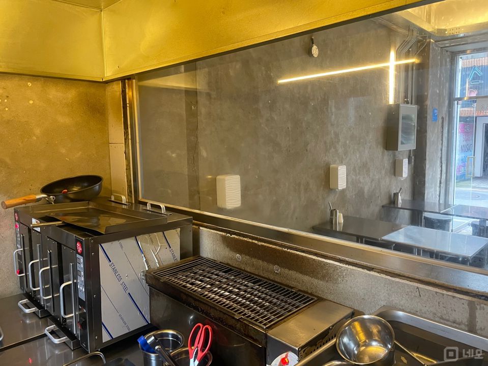 능동 군자역 역세권, 깔끔한 인테리어, 입소문 듣고 찾아오는 닭꼬치집 매물의 3번째 사진