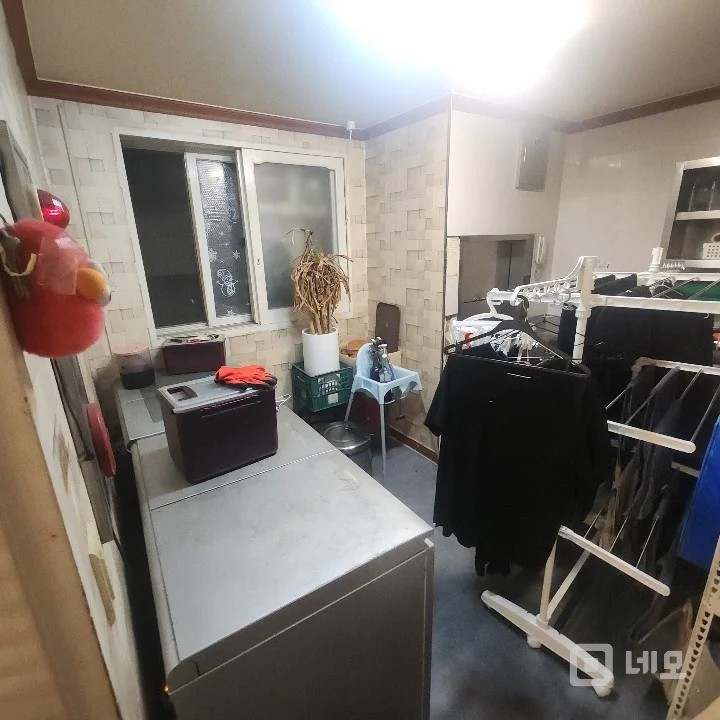 단독주택을 2,3층으로 개량한 고기및 일반식당 매물의 11번째 사진