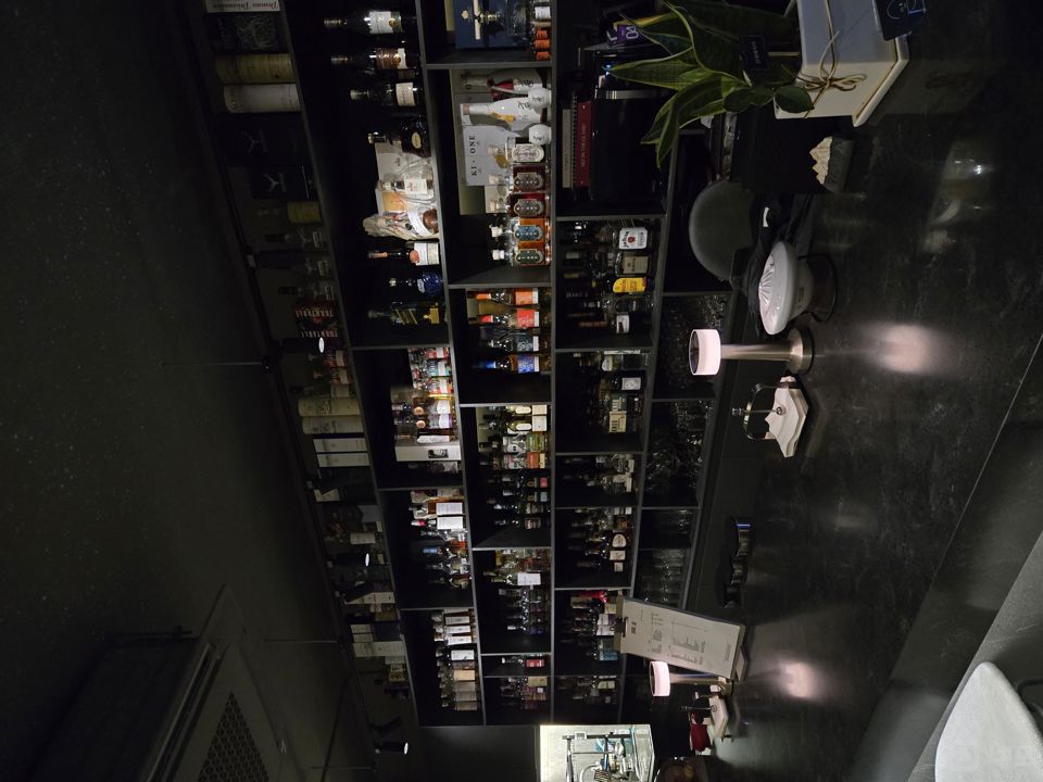 광진구 화양동 성업중인 1층 위스키 BAR 양도 매물의 2번째 사진