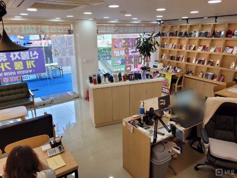 유료 주차 가능, 강북구청 메인 사거리 1층 상가 매물의 1번째 사진