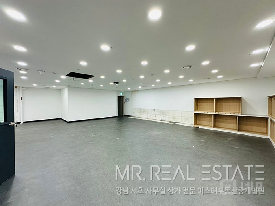 실사진 교대역3분 주차3대 헬스,필라테스,요가 등 추천 매물의 10번째 사진
