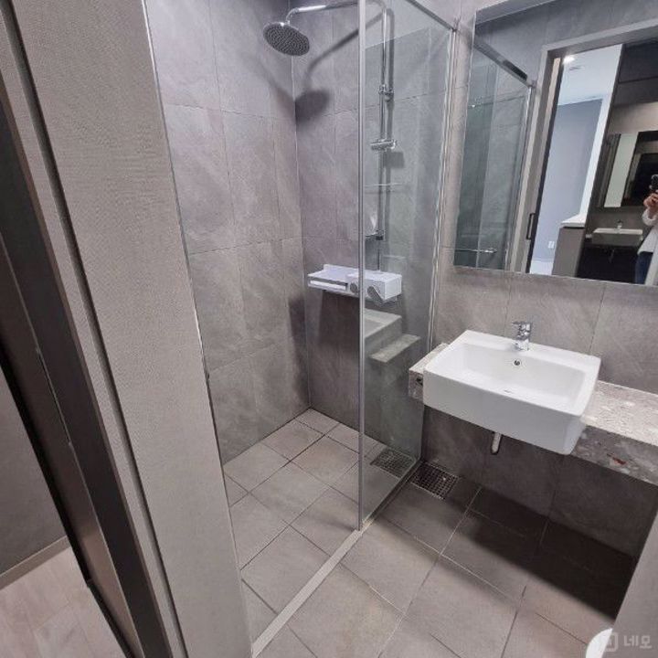 개방감 있고 가시성이 좋은 숭인동 신축공실 매물의 6번째 사진