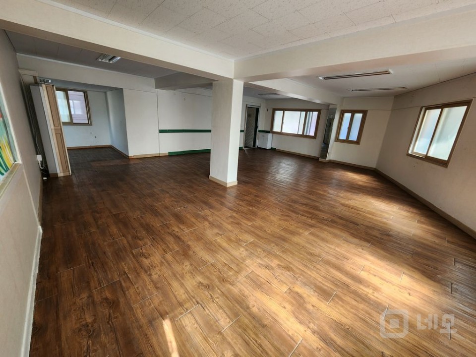 넓은 평수대비 저렴한 사무실겸 상가 매물의 3번째 사진