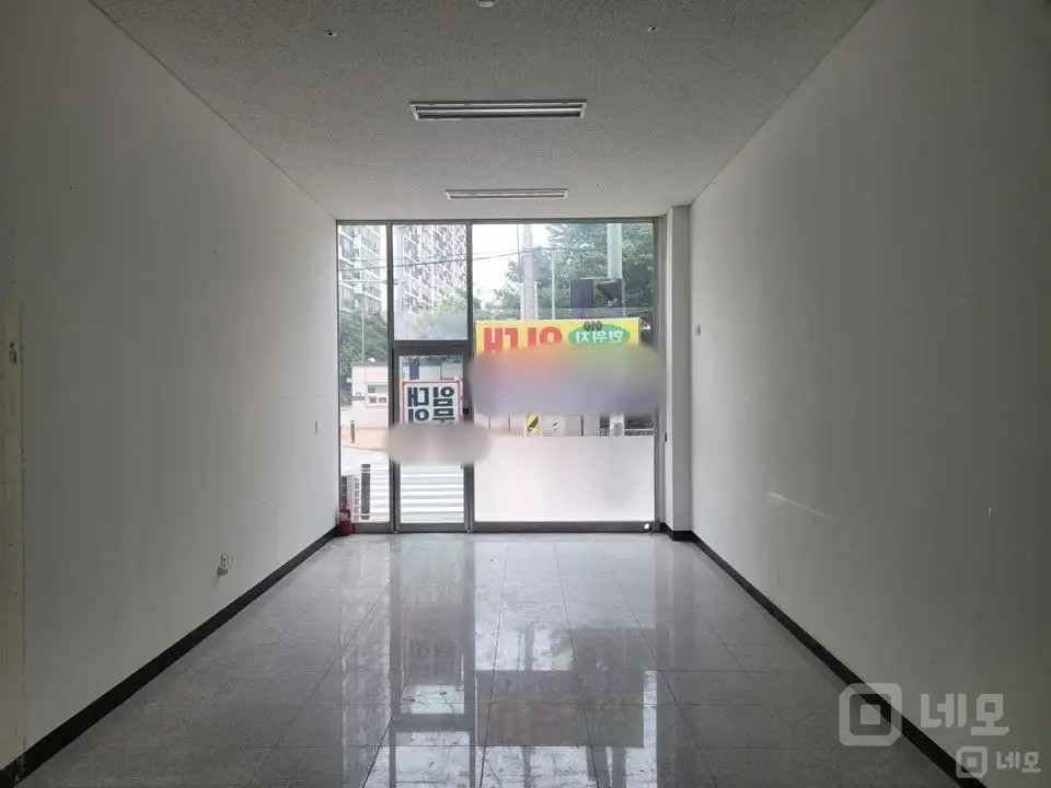 대단지 정문 앞 1층 상가 매물의 1번째 사진