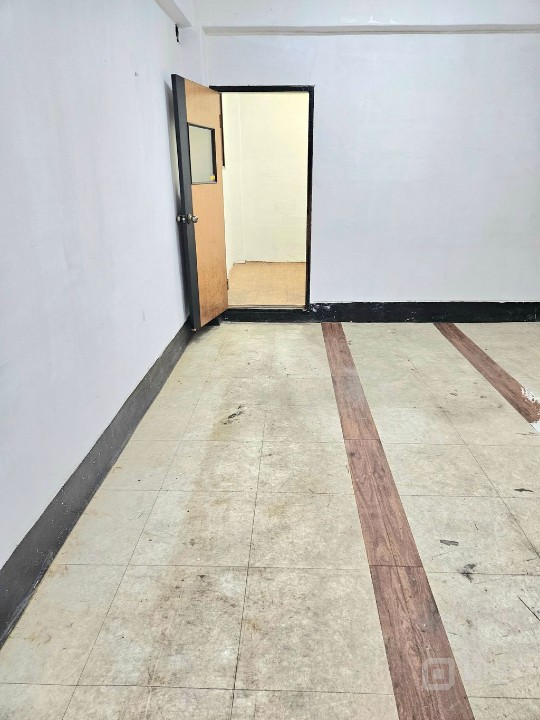 다용도 활용가능! 큰공간과 작은 공간을 모두 갖춘 매력적인 상가 매물의 3번째 사진