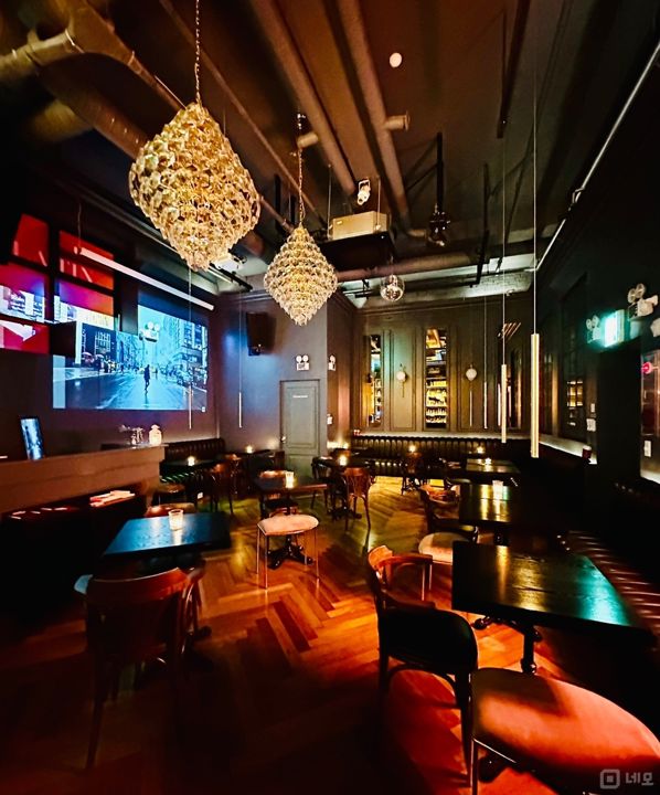 유동인구 많은, 동교동 홍대입구역 부근 술집 매물의 3번째 사진