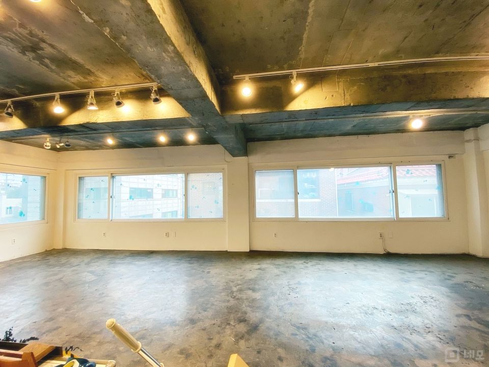 SY ll무권리ll 세련된 내/외부 창고2 채광까지좋은 가성비 사무실 매물의 12번째 사진