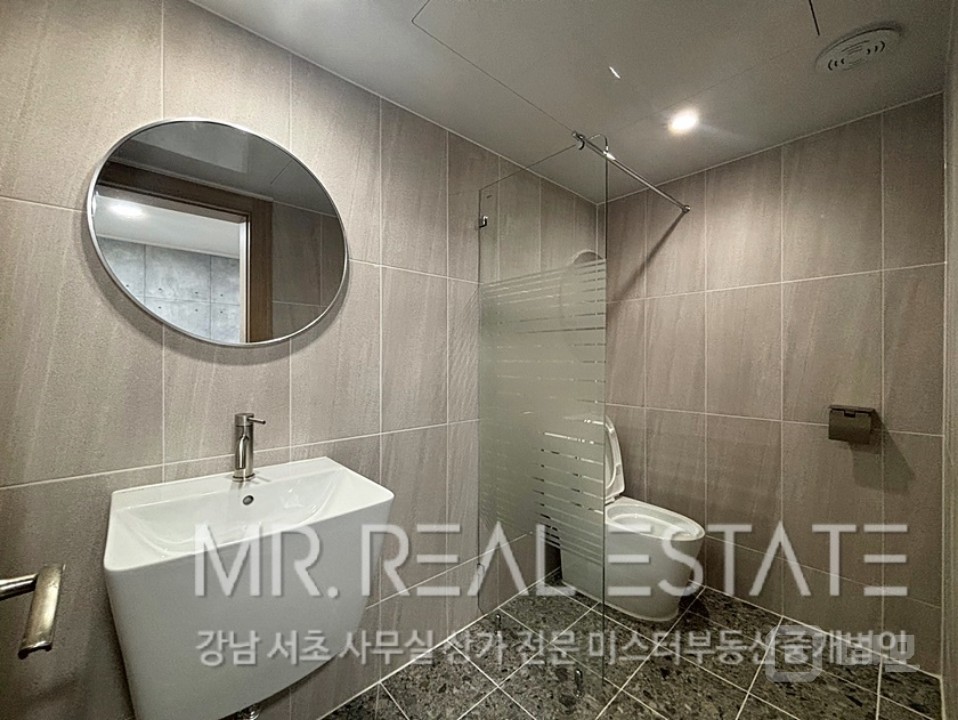 신사역도보1분.가성비사무실.주차편리.인테리어깔끔 매물의 14번째 사진
