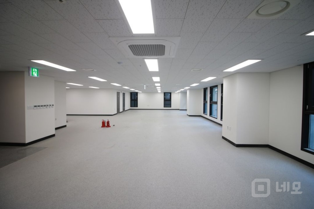 신림역 넓은 사무실 좋습니다.  매물의 3번째 사진