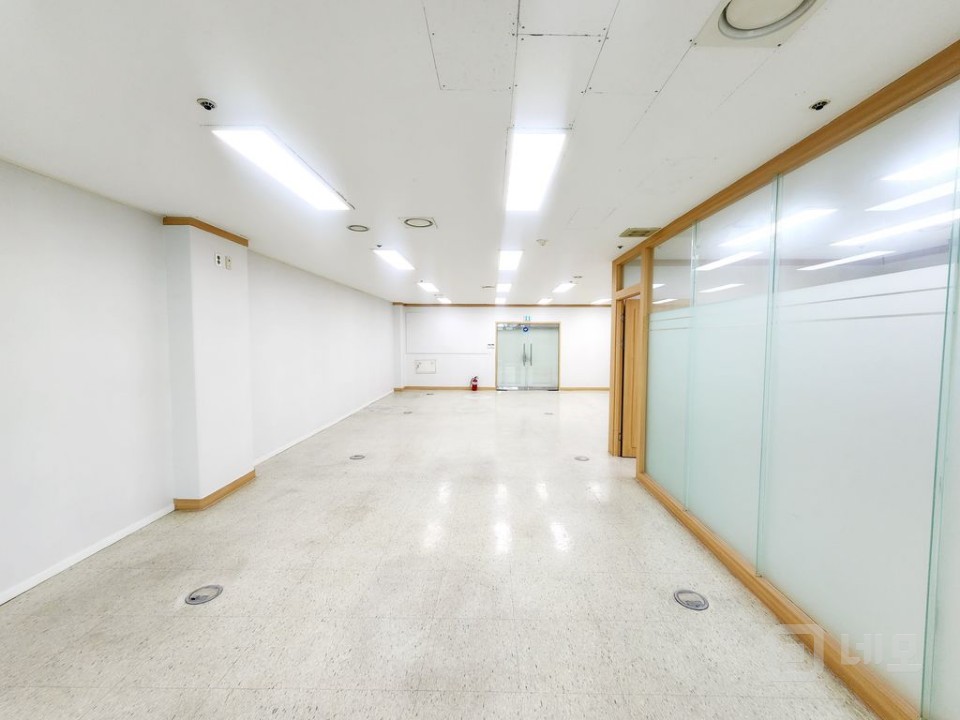 ◈가산역연결건물◈초저렴임대◈즉시입주가능◈ 매물의 1번째 사진
