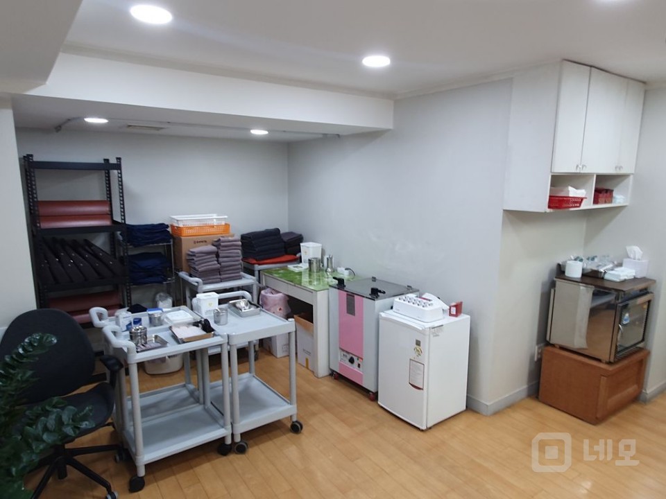 	봉천역 초역세권 한의원자리입니다 시설전체 양수조건가능합니다 무권리 매물의 1번째 사진