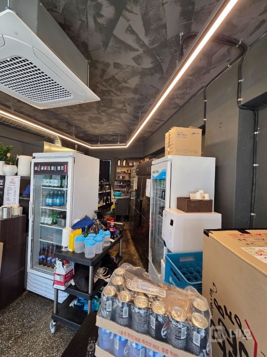 🍶 신림역 인근 핵심상권, 1층 상가 임대 매물의 2번째 사진