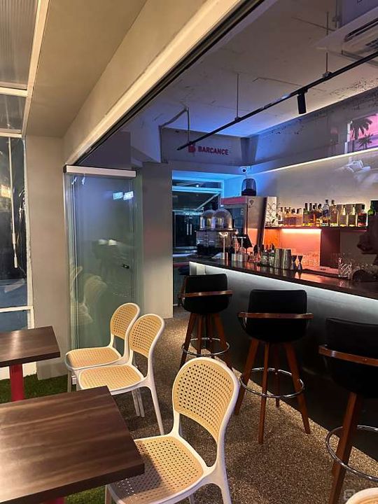 신사동 코너자리에 위치한 요리주점 매물의 5번째 사진