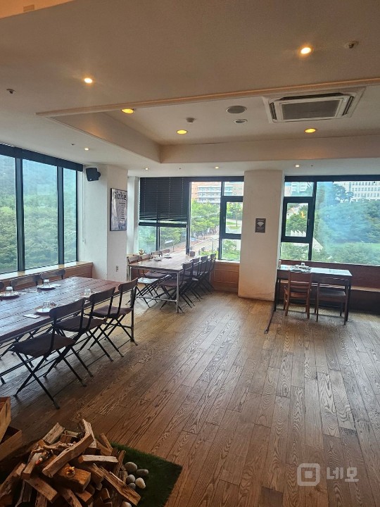 상권 중 가장 넓고 학교가 한눈에 보이는 4층 레스토랑 매물의 7번째 사진