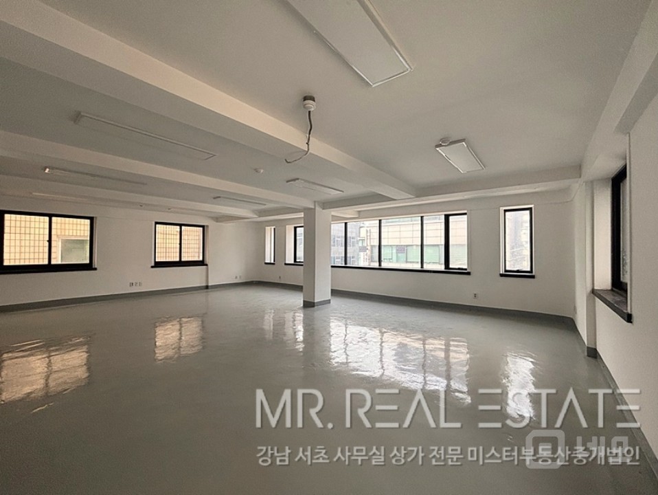 신사역 도보1분.단독층.평수대비저렴ACE사무실 매물의 6번째 사진