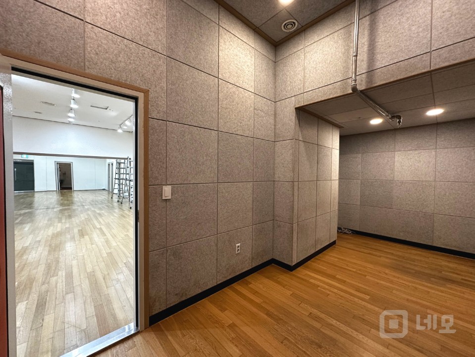 🧡강남구청역 역세권 인테리어S급 엔터사무실겸 연습실🧡 매물의 6번째 사진