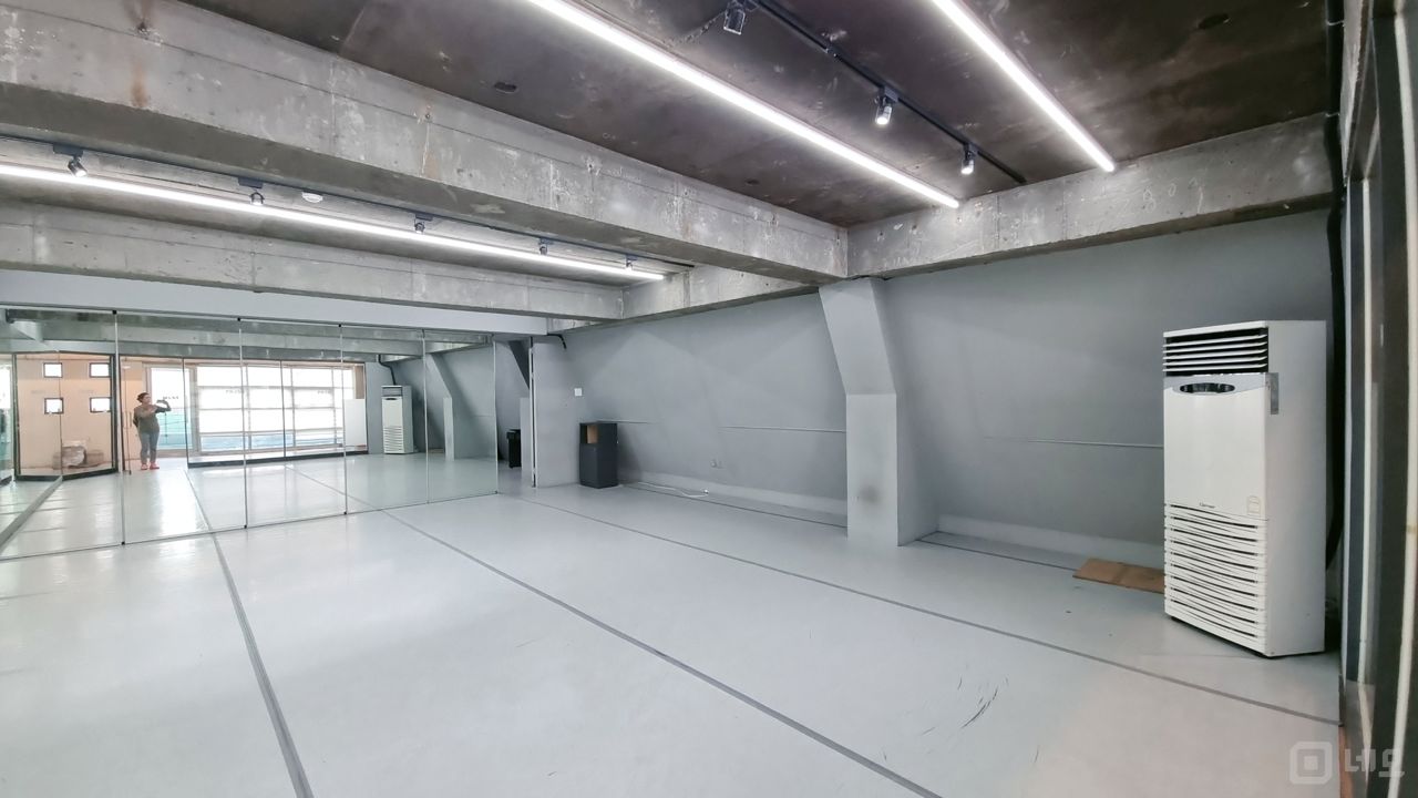 상수역 인근 위치좋은 4층 상가공실 매물의 5번째 사진