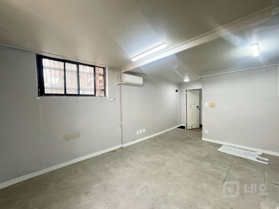 RICH 무권리 .최강가성비 .조기거래예상 . 1층 소형 상가 사무실 매물의 1번째 사진