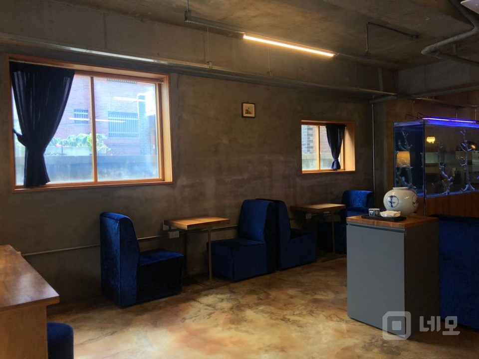안정적인 단골 매출 / 감성적인 인테리어 / 운영 매뉴얼 제공 매물의 4번째 사진