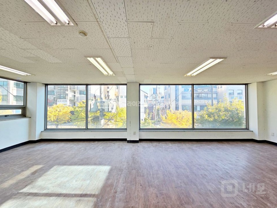 RISE 가성비 61p 인테리어완비 반듯한구조 주차편리 매물의 1번째 사진