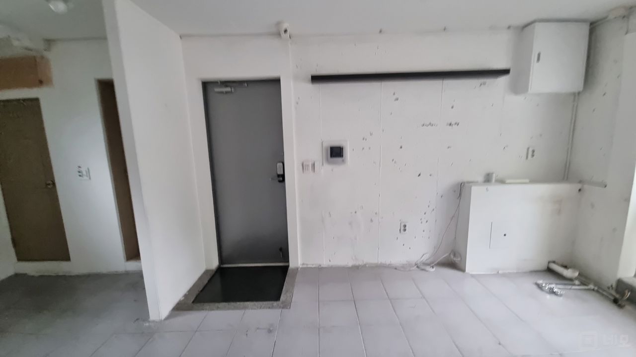 매장앞 테라스가 있어 공간활용이 좋은 상가 매물의 9번째 사진