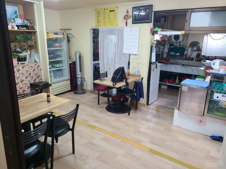 정릉동 복합상권에 위치한 실내포차 매물의 4번째 사진